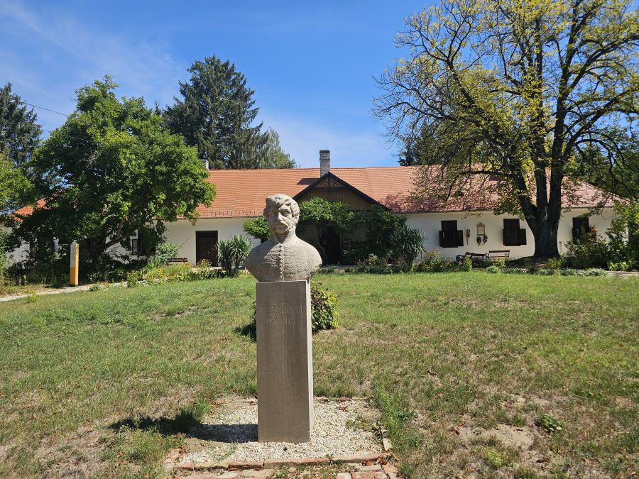 Berzsenyi-kúria - Nikla
